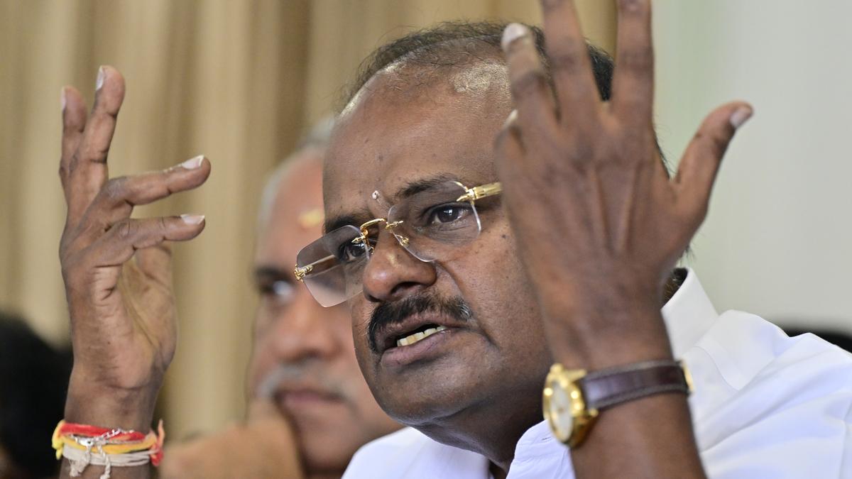 HDK terms ADGP Chandrashekar a ‘blackmailer’; says he will move Centre on his ‘illegal’ activities