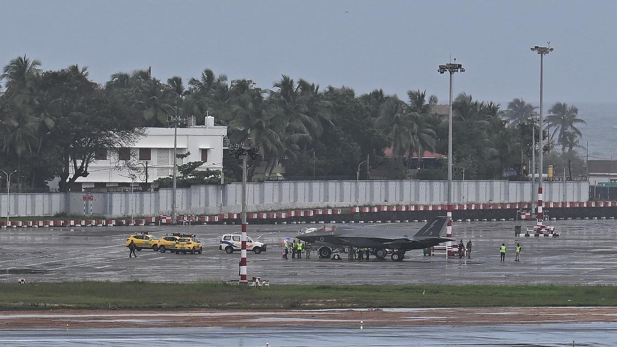 Lockheed Martin F-35 Lightning fighter aircraft makes emergency landing at Thiruvananthapuram airport