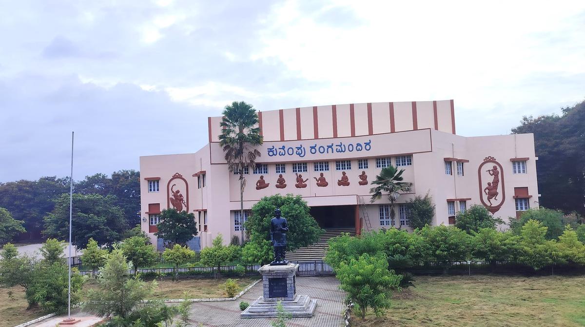 Kuvempu Ranga Mandira in Shivamogga maintained by the Department of Kannada and Culture is one of the best auditoriums to stage plays, according to theatre persons in Shivamogga. 