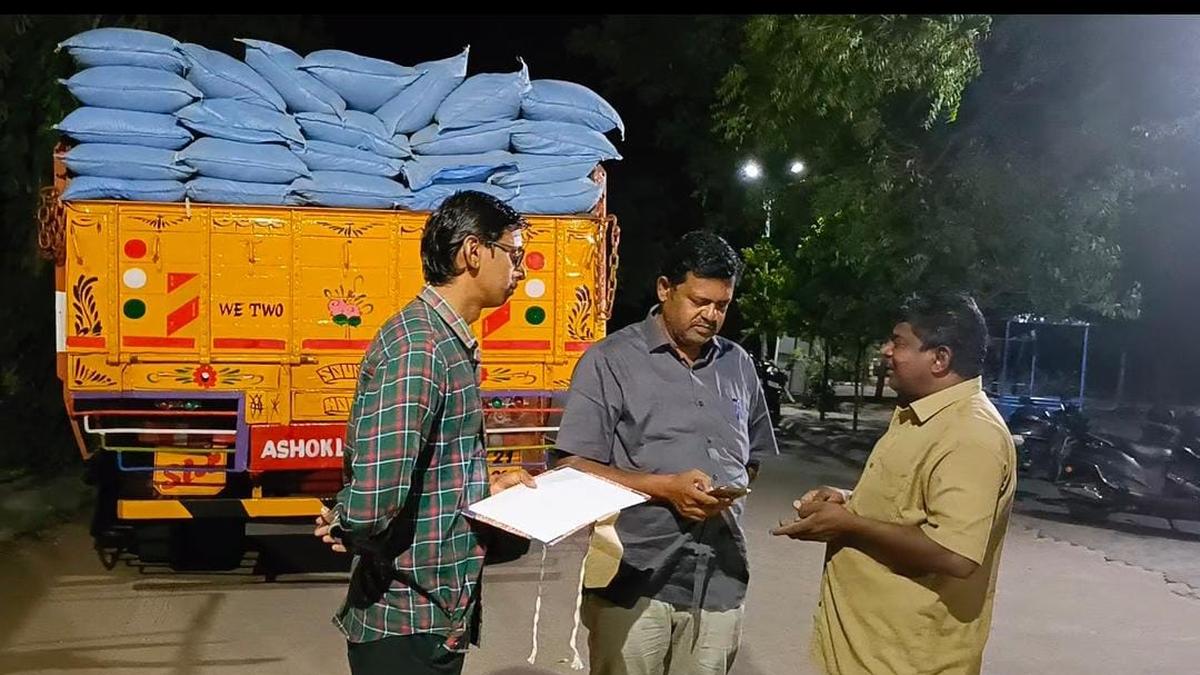 13 tonnes of rice, 100 kg of ration wheat seized near Rajapalayam