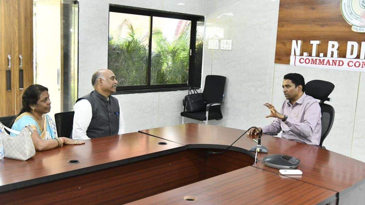 SPA officials assure to develop Kondapalli toys, historic fort