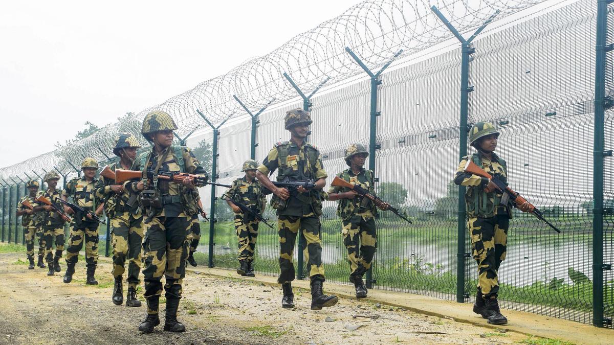 Border fencing continues in WB’s Malda despite Bangladeshi objections, says BSF