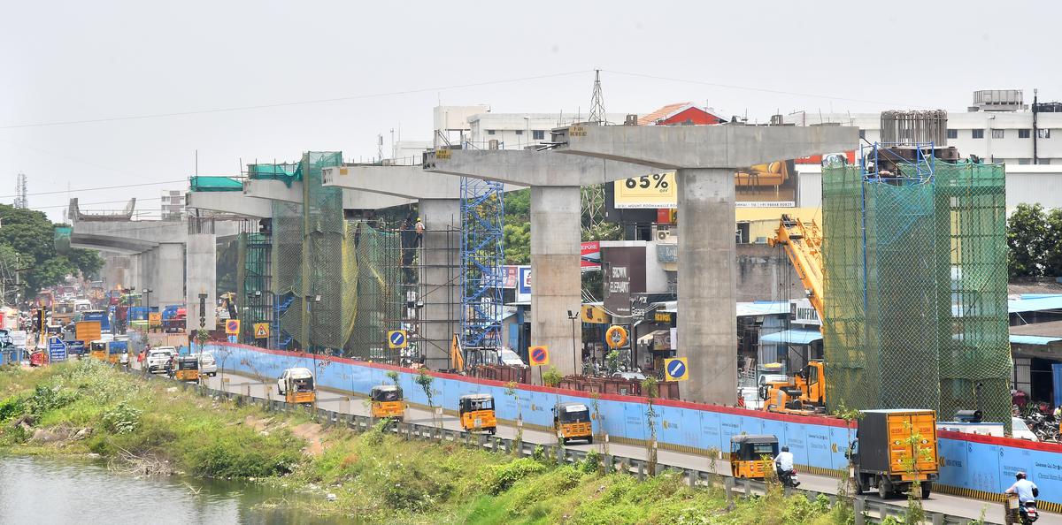 Traffic diversion at Poonamallee bypass for Metro Rail work - The Hindu