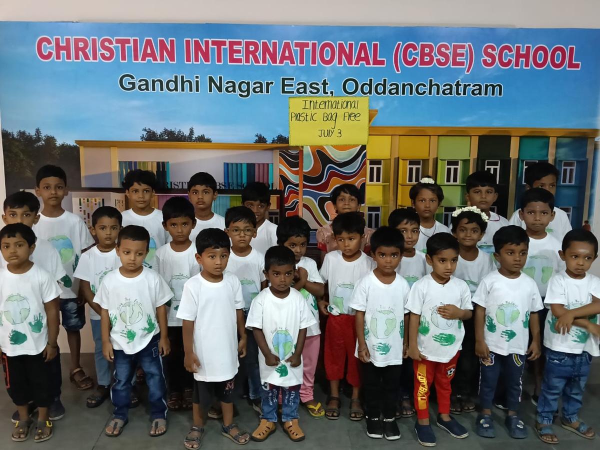 Plastic-free bag day observed at Christian International CBSE School, Oddanchatram.