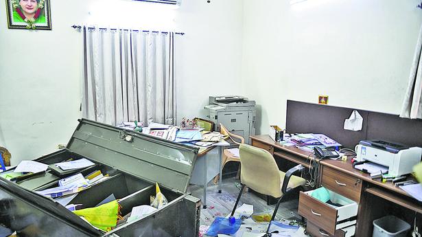 Govt. yet to act in headquarters attack case, says AIADMK