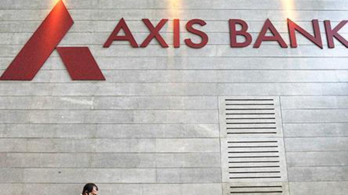 Axis Bank Q1 net profit rises 40% to ₹5,797 crore