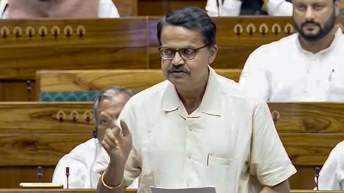 BJD MP Bhartruhari Mahtab meets Modi, fuels speculation on joining the saffron party