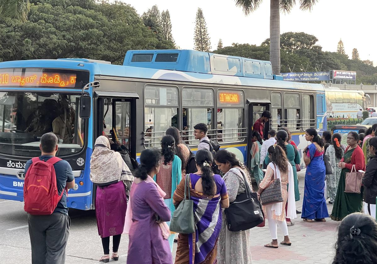 BMTC's new express buses gain traction with Namma Metro Yellow Line delay -  The Hindu