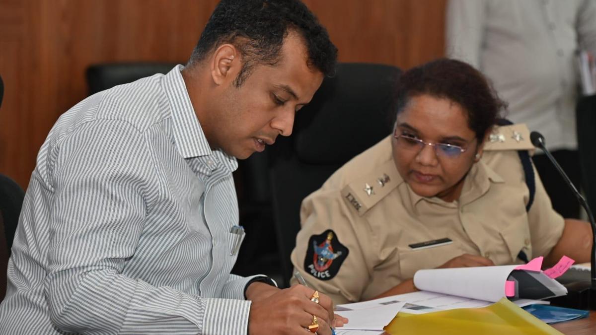 Prevent accidents at danger spots in Nellore: Collector to NH officials