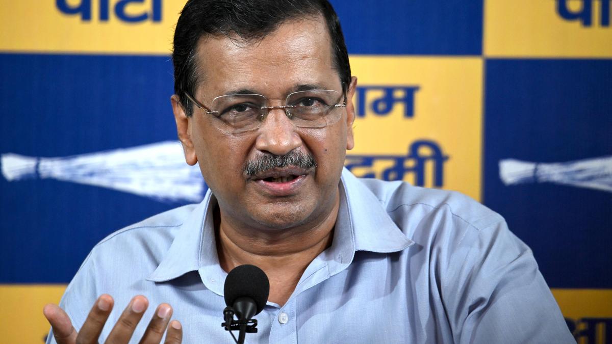 Kejriwal seeks transparency on economic situation