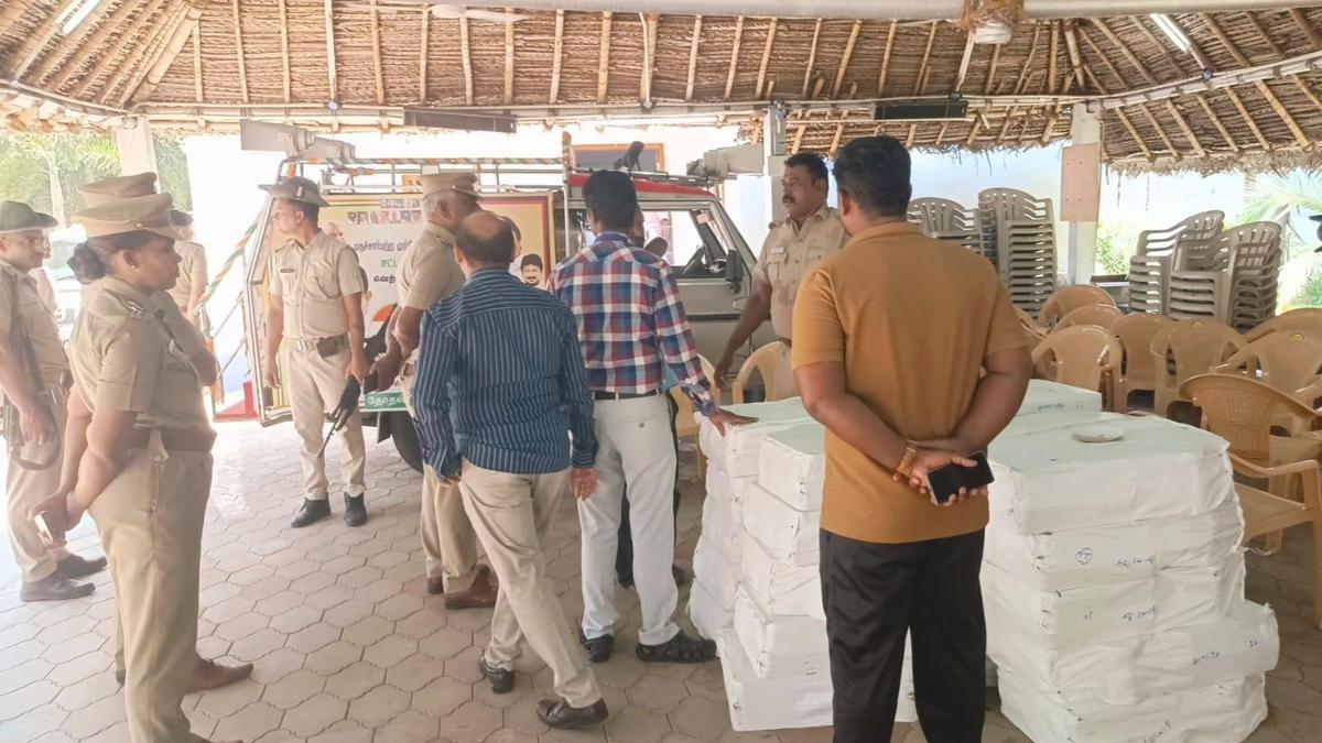 Two men flee with ₹13.40 lakh seized by officials at MP Karti Chidambaram’s office in Karaikudi