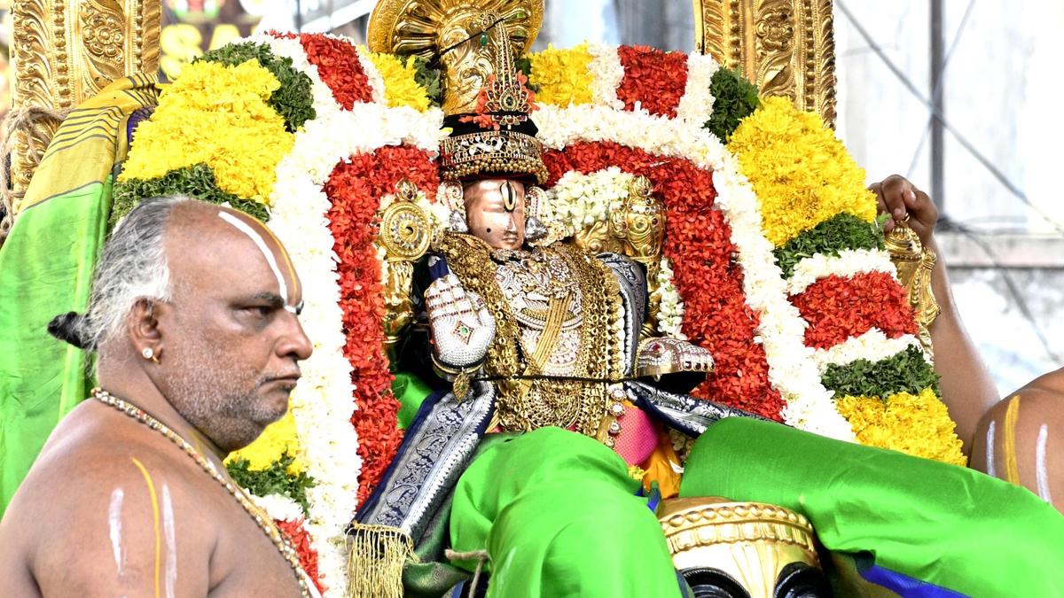 Lord Govindaraja rides Hanumantha and Gaja vahanams on sixth day