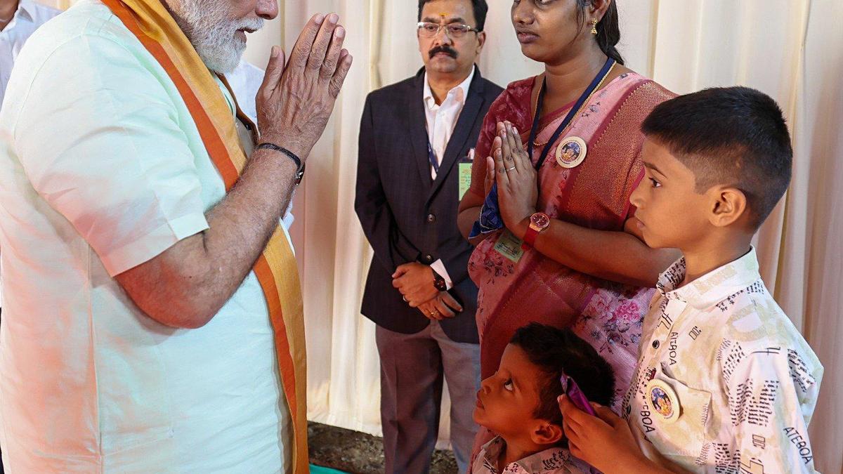 Prime Minister meets widow, children of Poornachandran