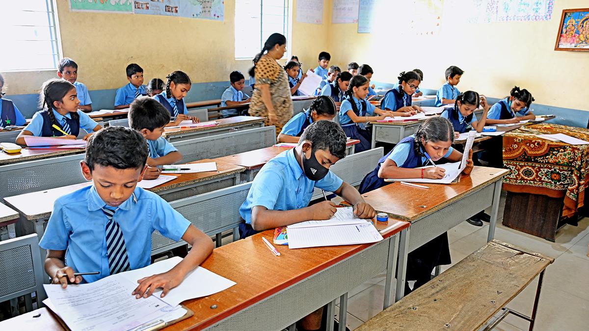 SC restrains Karnataka from declaring results of half-yearly exams of classes 8 to 10