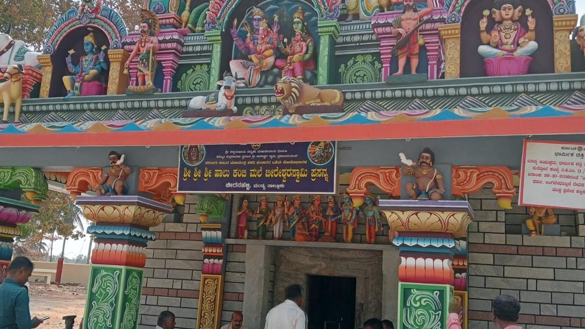 Dalits start entering temple in Cheeranahalli village of Mandya district in Karnataka following discussion among all castes