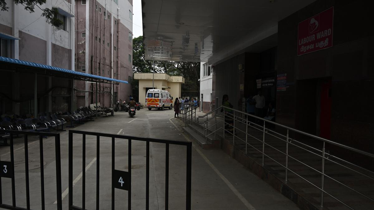 Four police personnel suspended for failing to prevent history-sheeter&rsquo;s murder at KMC