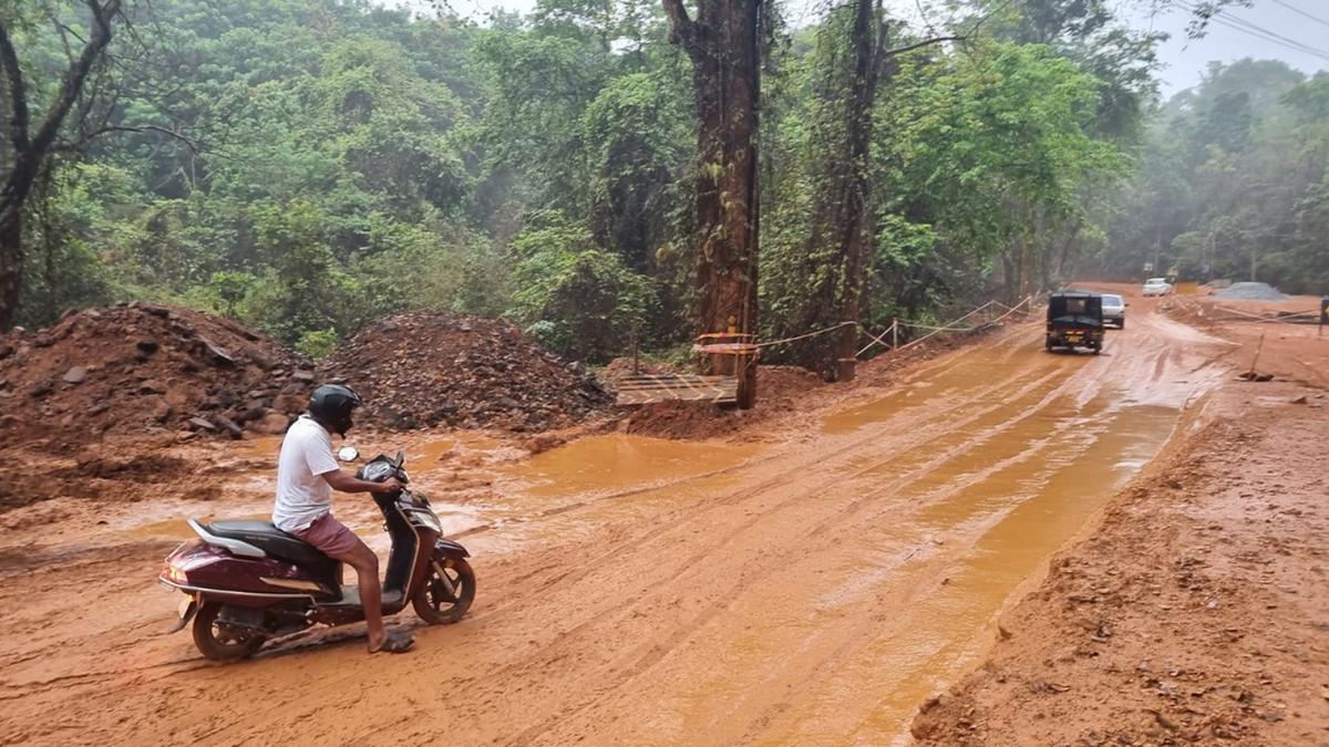 Man killed as lightning strikes Kanthavara, 12 houses partially damaged in Udupi district