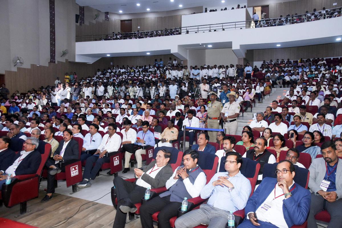 A jam-packed auditorium at the PDA Engineering College in Kalaburagi on Tuesday when the Chief Minister addressed the meeting after launching a mega textile park allocated to Kalaburagi under PM-MITRA Scheme.