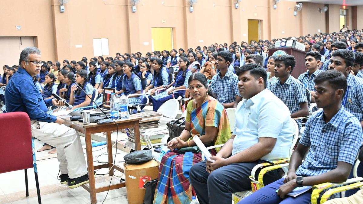 Collector inaugurates ‘Anbadum Mundril’ initiative in Tirunelveli