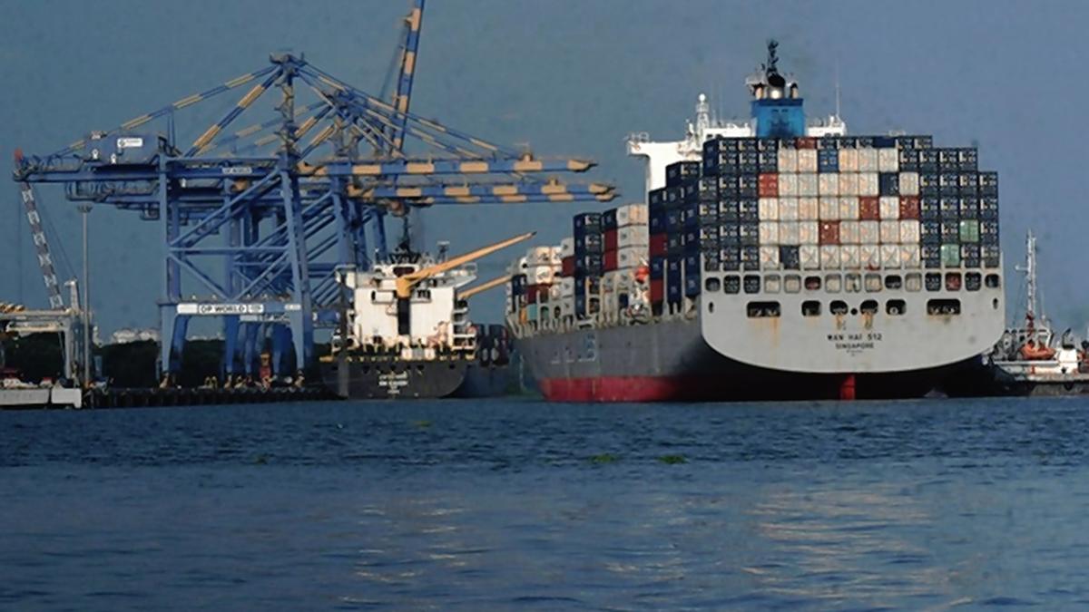KSDMA issues alert of potentially dangerous cargo fallen from a ship off Kochi coast