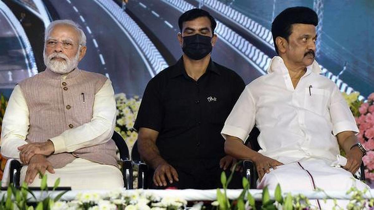 Is a ‘double engine government’ crucial for growth?