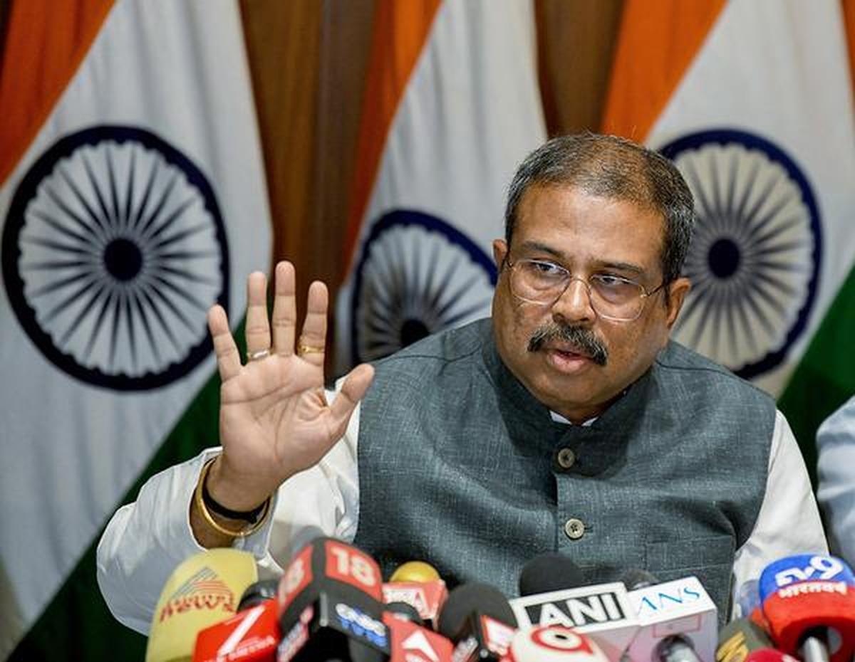 thehindu.com - Maitri Porecha - Pradhan discusses CBSE payment gateway overhaul with four public sector banks