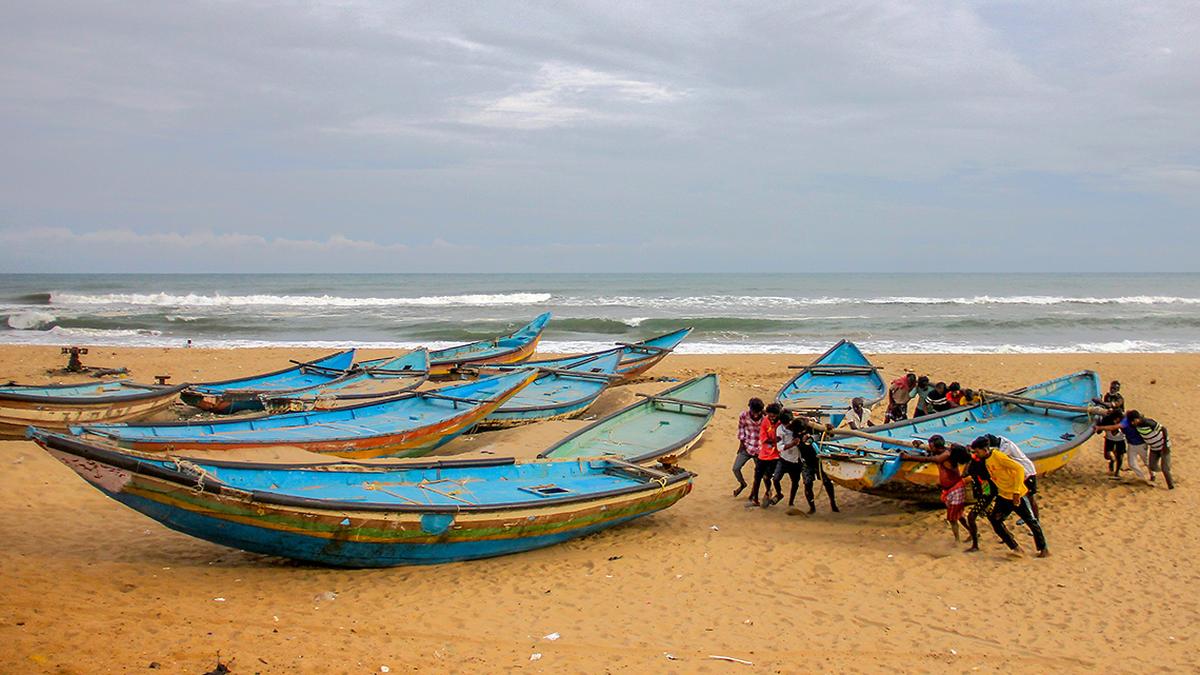Cyclonic storm Dana LIVE updates: One million to evacuate in Odisha; trains cancelled amid heavy rain
