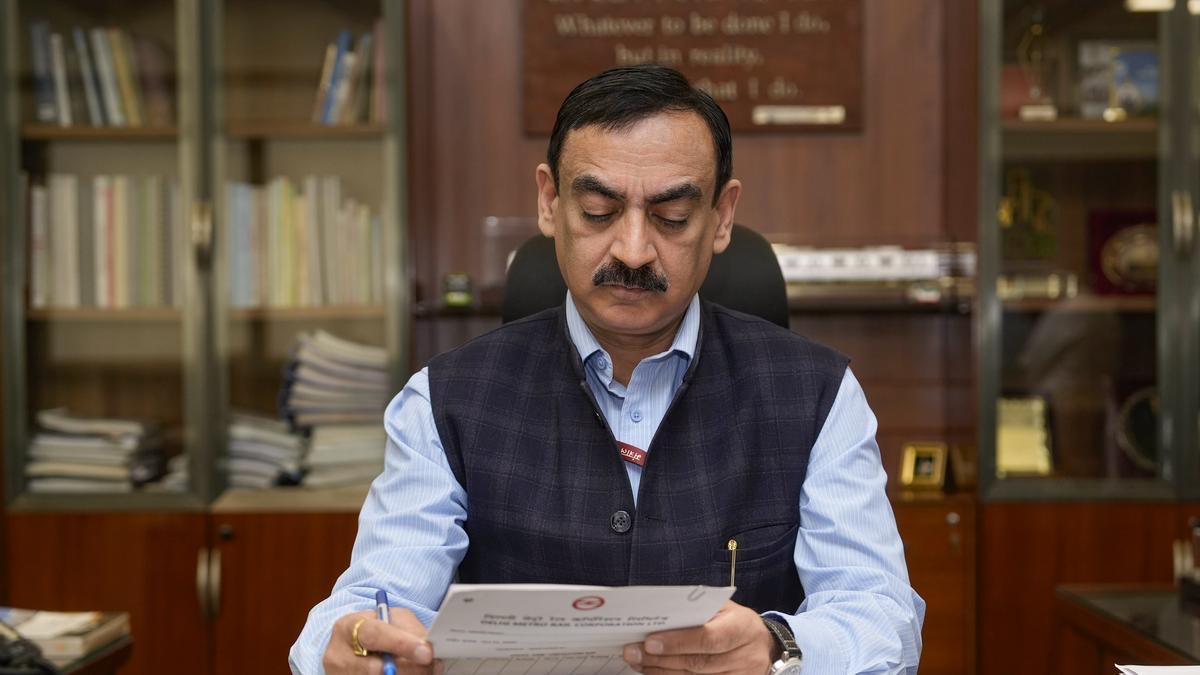 Viral videos: DMRC chief appeals to people to not engage in objectionable activities in Delhi Metro