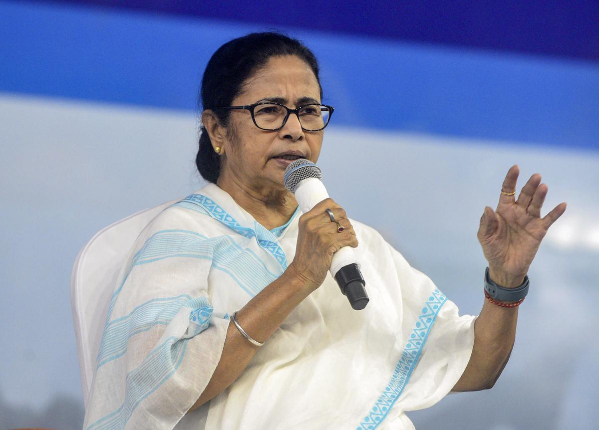 Firearms being smuggled across borders to divide Bengal: Mamata