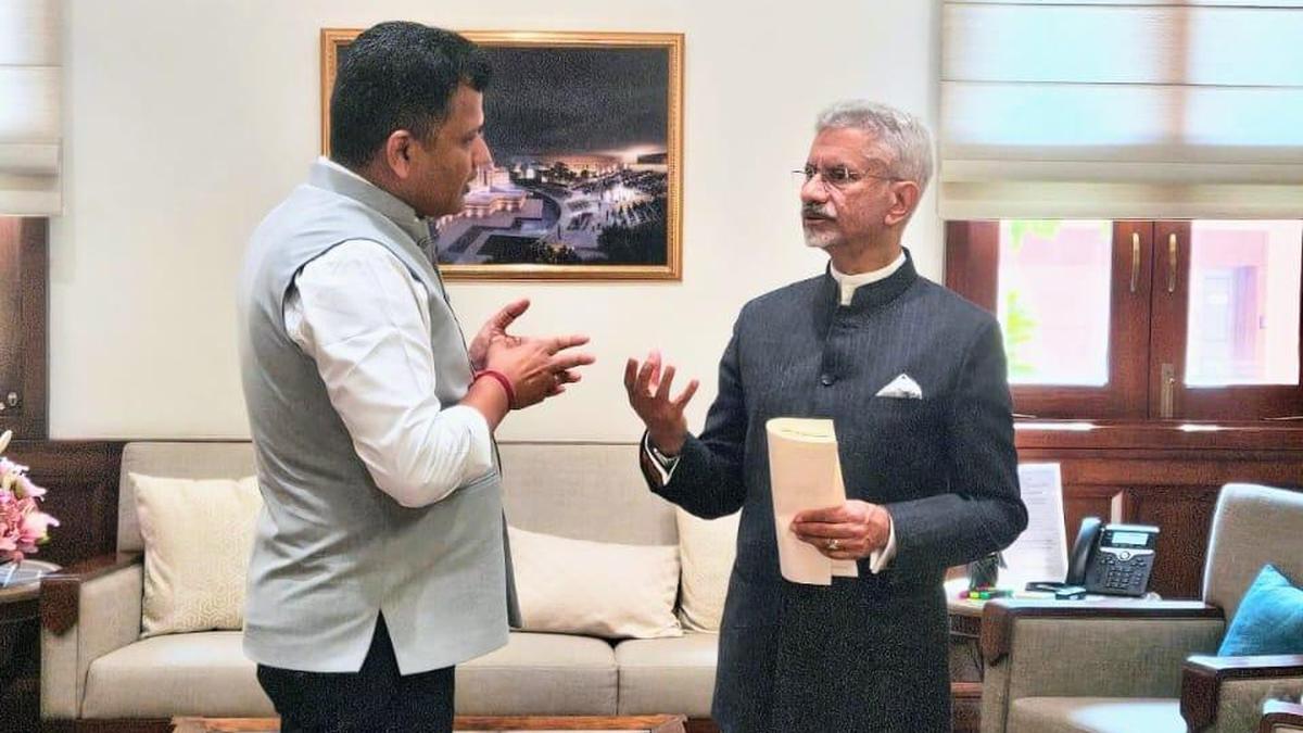 External Affairs Ministry urged to take tough action against fake recruitment agencies