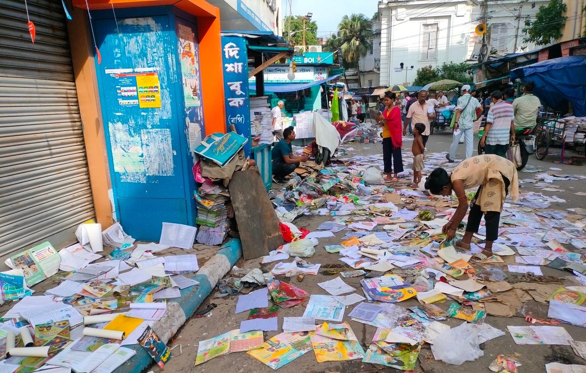 Kolkata neighbourhoods, citizens, businesses reel under aftermath of flood  in Kolkata - The Hindu