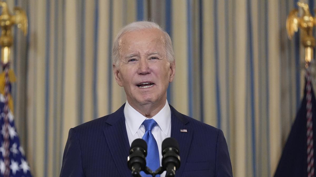 Biden urges Egypt, Qatar to press Hamas on Israeli hostages agreement