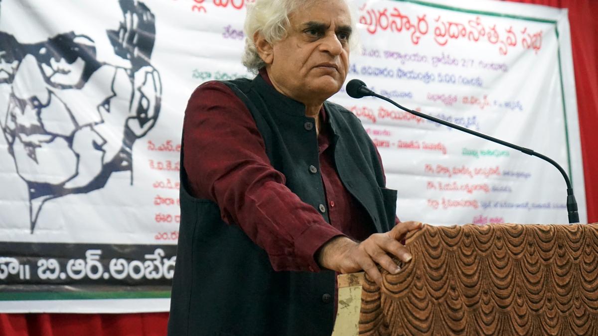 Narla Venkateswara Rao Award given to P. Sainath&nbsp;