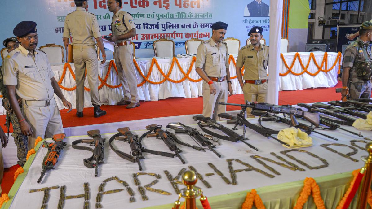 27 Maoists surrender before police in Ranchi