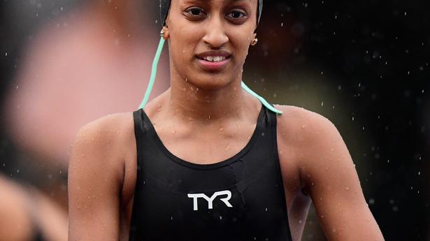 Lineysha swims to new record in 200m breaststroke