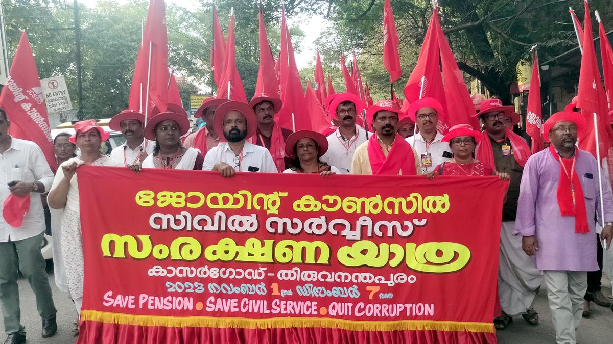 ‘Scrap contributory pension scheme for govt. staff in Kerala’