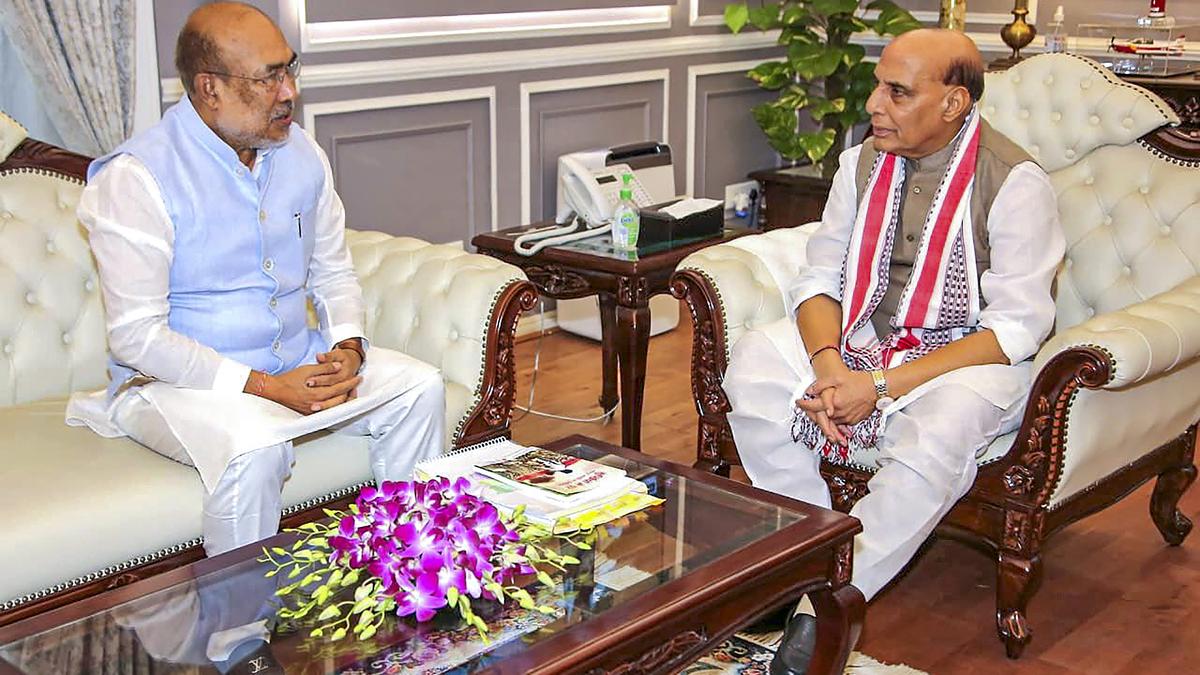 Manipur CM meets Modi in the presence of Amit Shah, Rajnath Singh