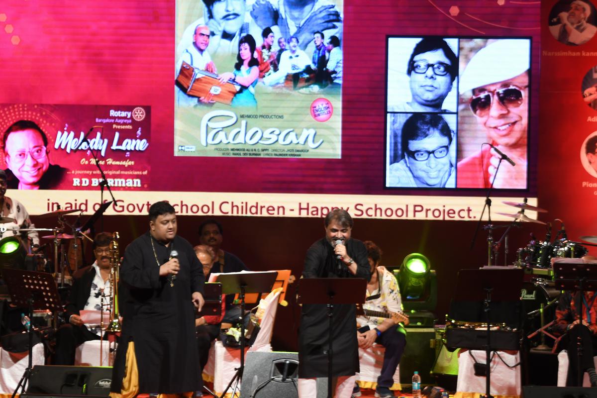 Melody Lane, organised by Rotary Bangakire Aagneya, in memory of R.D. Burman, took place at Chowdiah Memorial hall, in Bengaluru. 