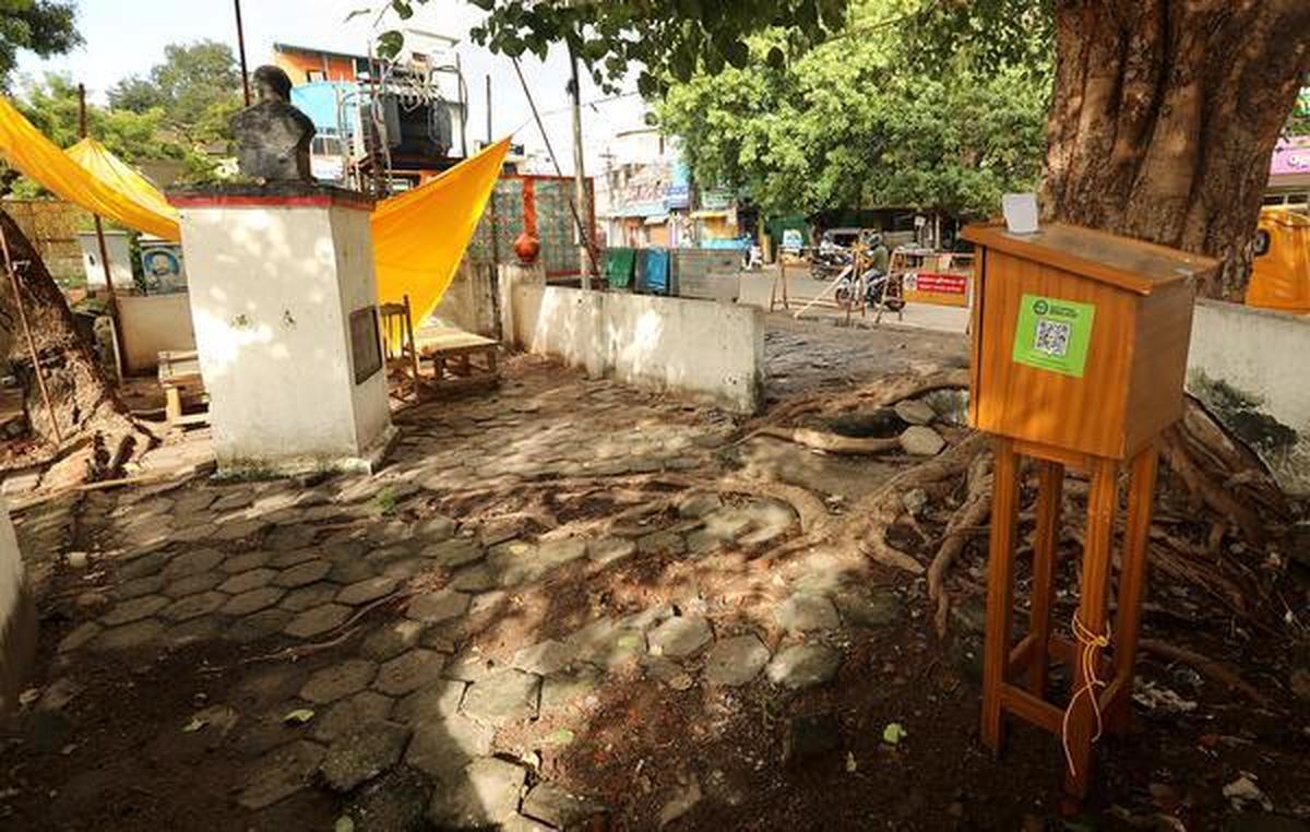 মারুন্ধীশ্বর মন্দির ট্যাঙ্কের কাছে তিরুবনমিউরের পূর্ব মাদা স্ট্রিটের এই জায়গাটিকে তিরুবনমিউর মাদা স্ট্রিট প্রকল্প দ্বারা একটি সামাজিক জমায়েত পয়েন্ট হিসাবে প্রচার করা হচ্ছে। মারুন্ধীশ্বর মন্দির ট্যাঙ্কের কাছে তিরুবনমিউরের পূর্ব মাদা স্ট্রিটের এই জায়গাটিকে তিরুবনমিউর মাদা স্ট্রিট প্রকল্প দ্বারা একটি সামাজিক জমায়েত পয়েন্ট হিসাবে প্রচার করা হচ্ছে।