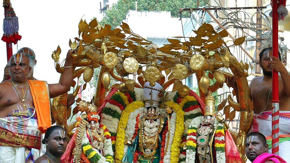 Kodandarama rides Kalpavriksha, Sarvabhoopala Vahanams