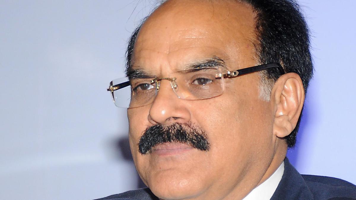 CBI examines former DEA Secretary in currency thread contract case