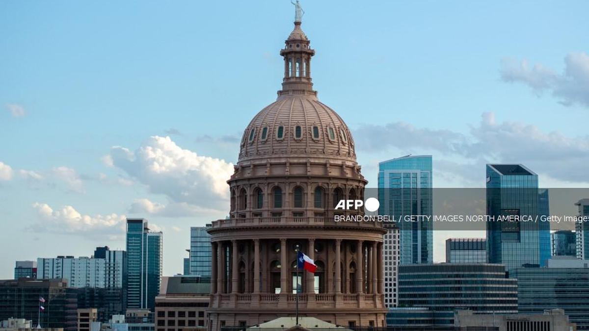 Texas adopts electoral map aimed at preserving Trump's Congress grip