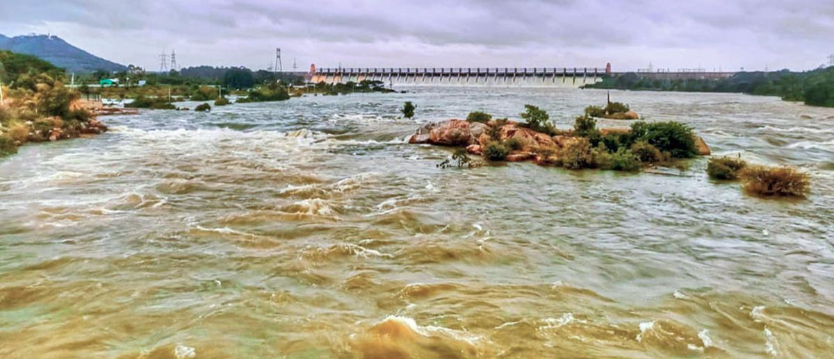 Tungabhadra gets record inflows, but Anantapur in neighbouring Andhra Pradesh can draw little of it