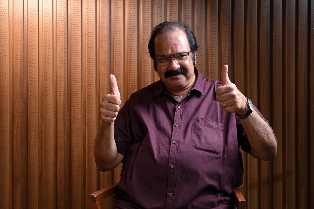 CHENNAI, TAMIL NADU, 28/11/2025: Tamil film director Suresh Krissna, famous for films like ‘Annamalai’ and ‘Baasha’, revisits his association with Rajinikanth and talks about the re-release of ‘Annamalai’ CHENNAI, TAMIL NADU, 28/11/2025: Tamil film director Suresh Krissna, famous for films like ‘Annamalai’ and ‘Baasha’, revisits his association with Rajinikanth and talks about the re-release of ‘Annamalai’