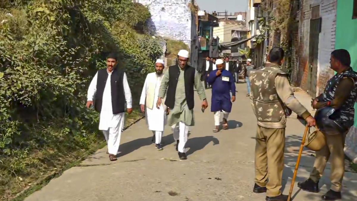 Sambhal mosque row: SC instructs U.P. Police, district administration to ‘be absolutely neutral, maintain peace and harmony’