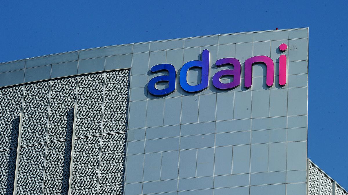 Bankers on Adani ₹20,000-crore share sale consider delay, price cut after stocks plunge