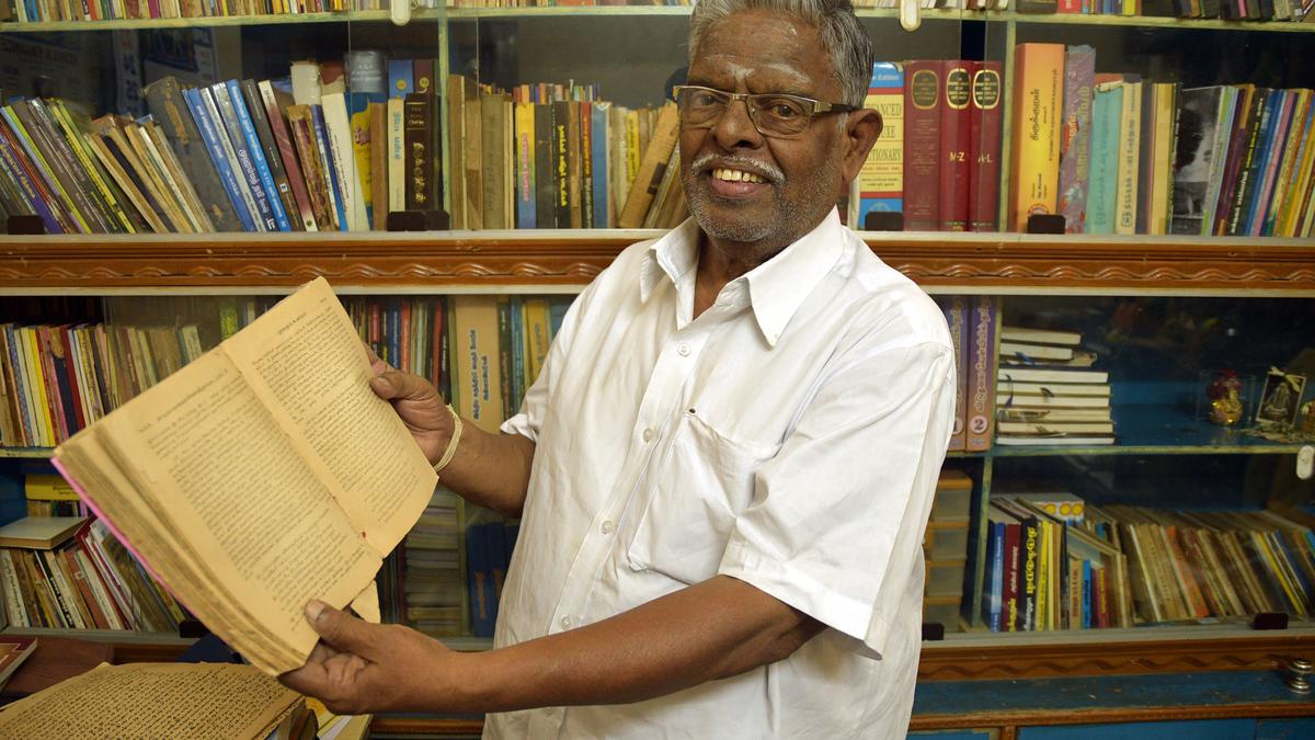This veteran book collector from Tiruchi plucks out pages from history