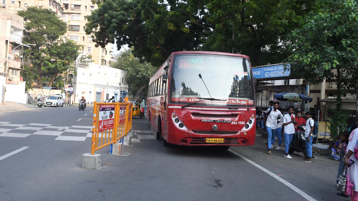 MTC asks bus conductors not to harass commuters demanding exact change for buying tickets