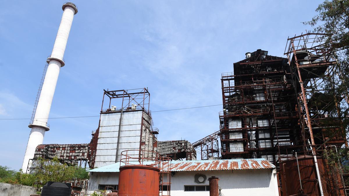 Workers of National Co-operative Sugar Mills at Alanganallur unpaid for over 20 months