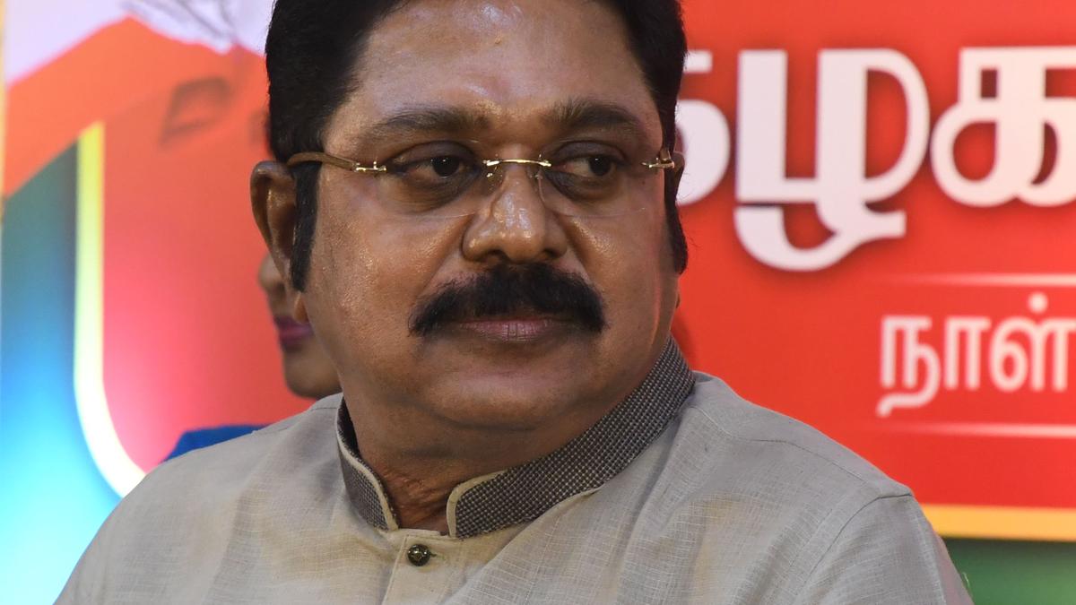 Ensure policemen don’t commit crimes, Dhinakaran tells CM